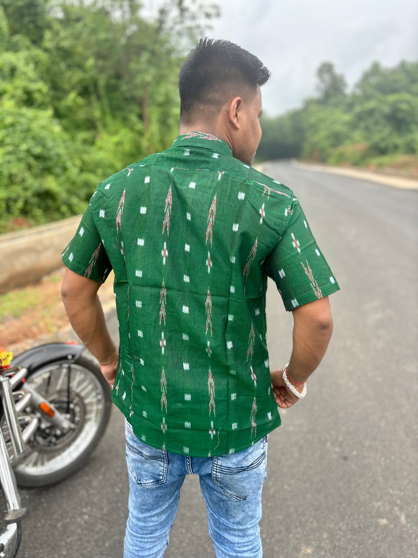 Green tira Ikat (Mens' Half Shirt)