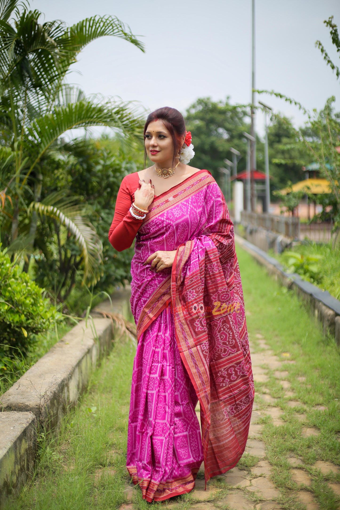 Pink with meroon khandua cotton saree