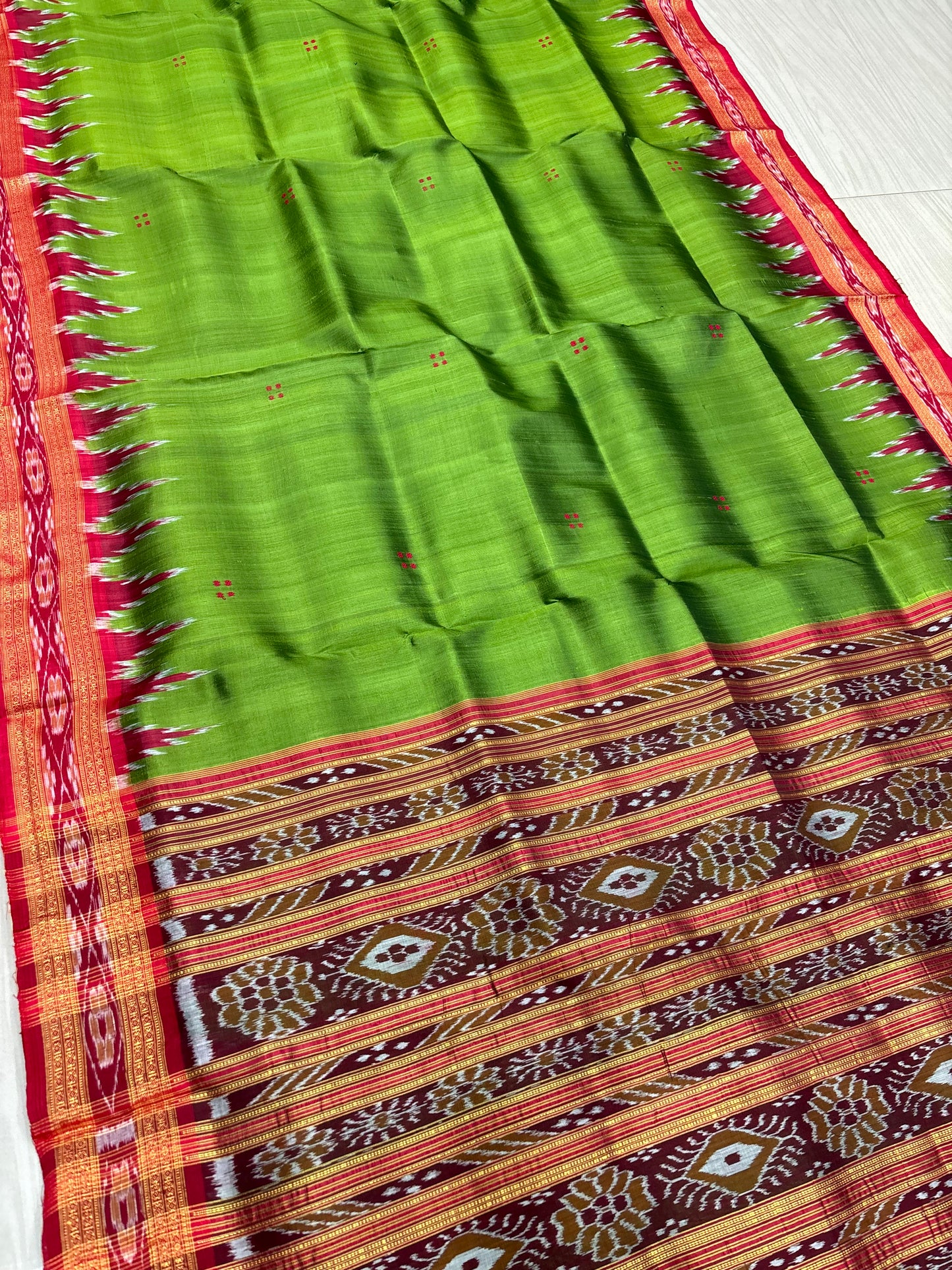 Khandua patta saree