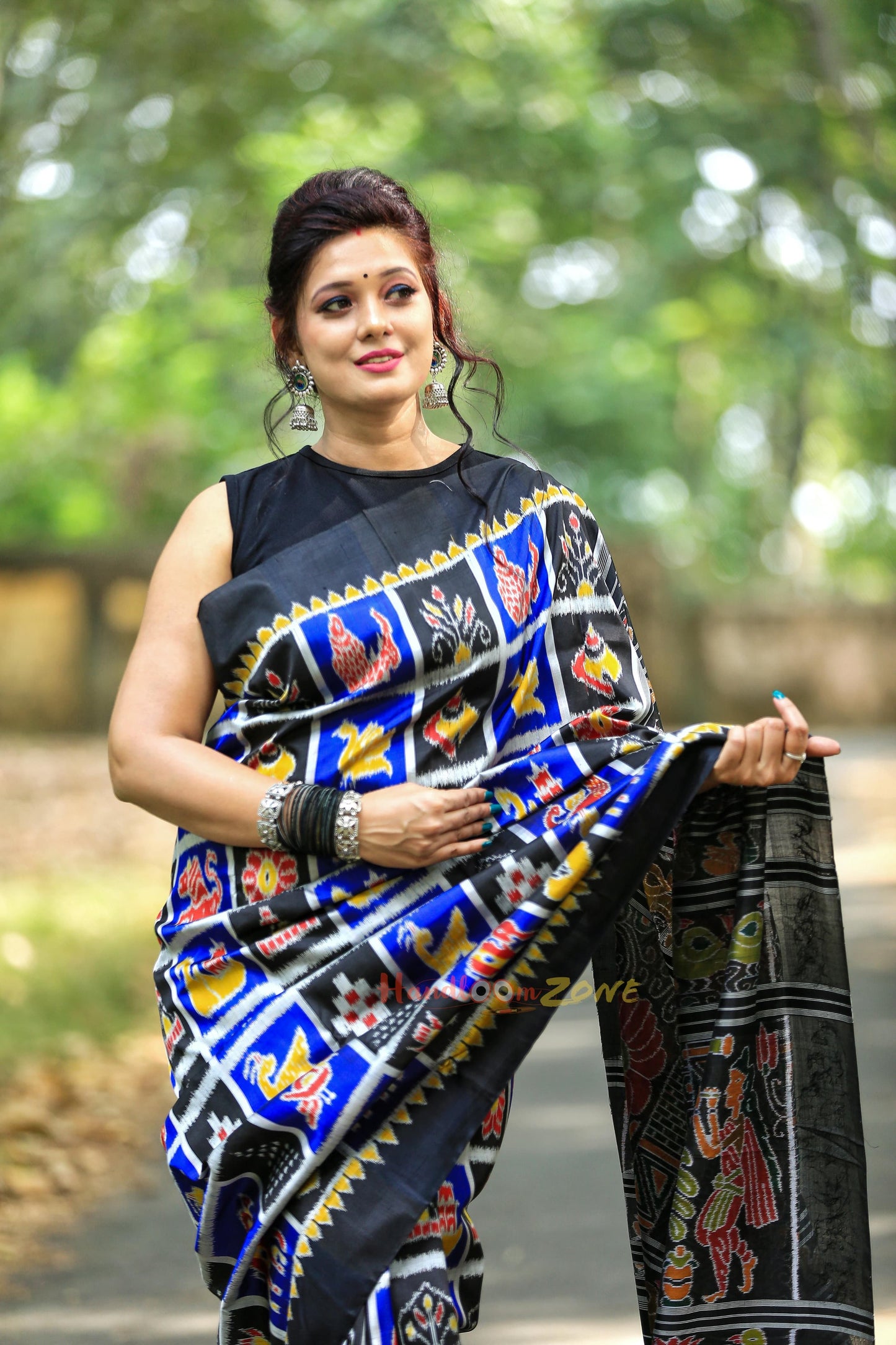 Contemporary nabakothi khandua silk saree