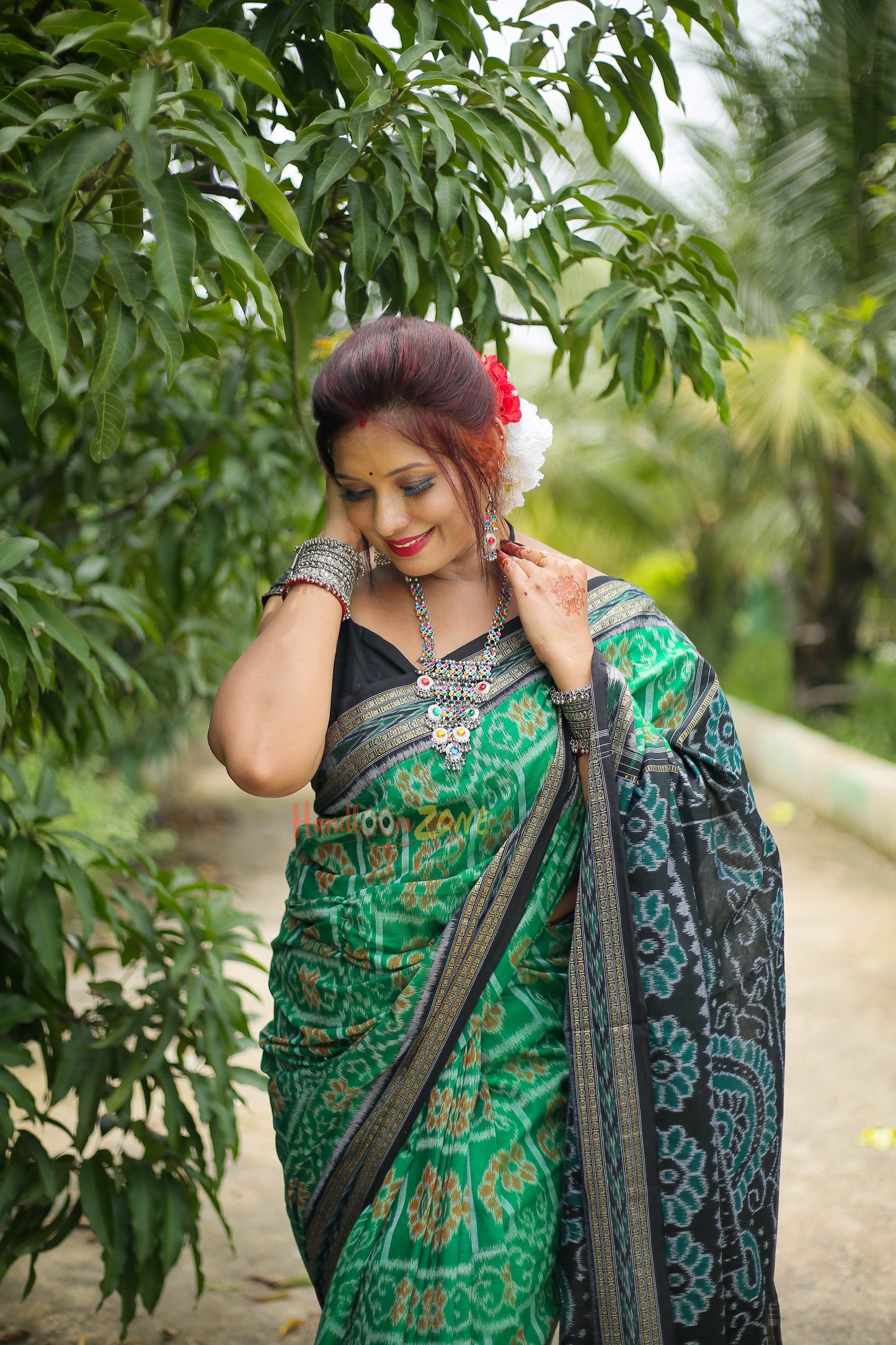 Body flowers khandua cotton saree