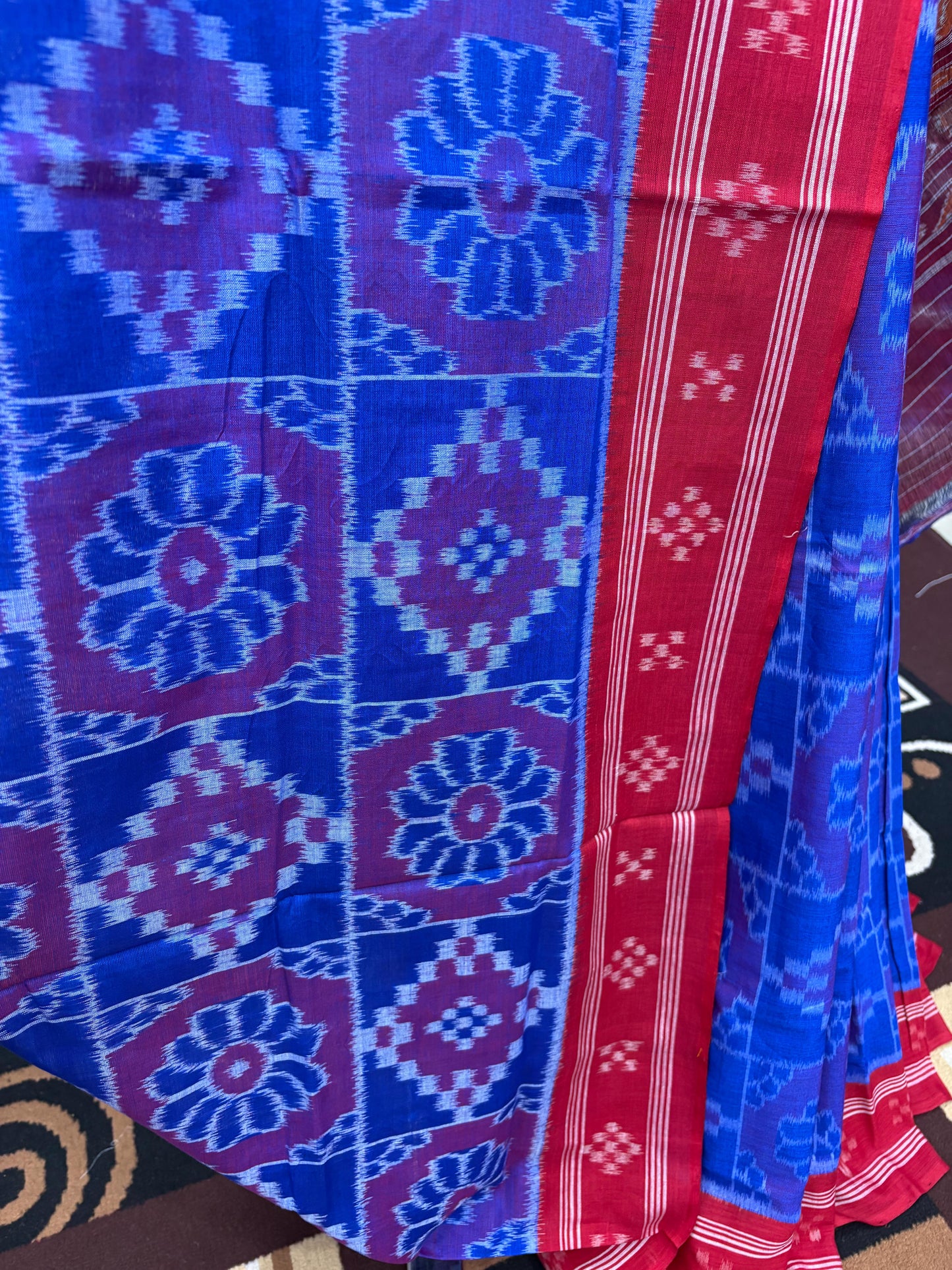 Body box with Pasapali border cotton saree