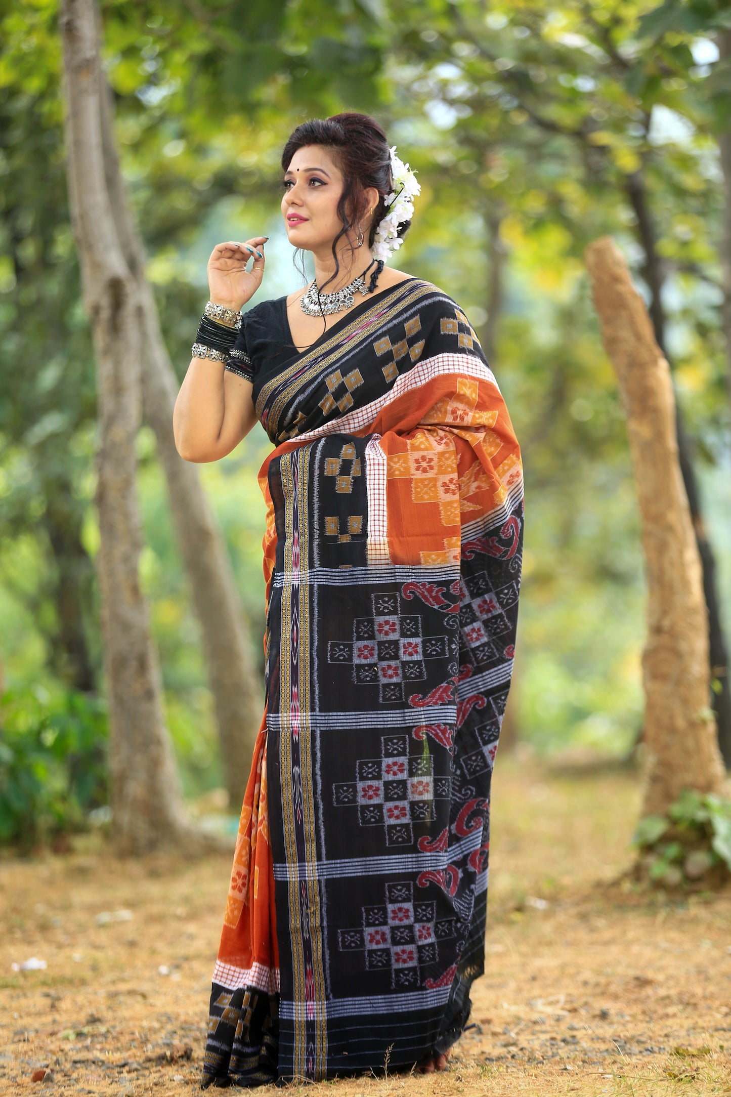 Pasapali with flowers cotton saree