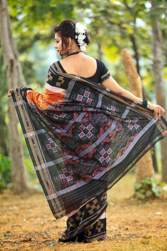 Pasapali with flowers cotton saree