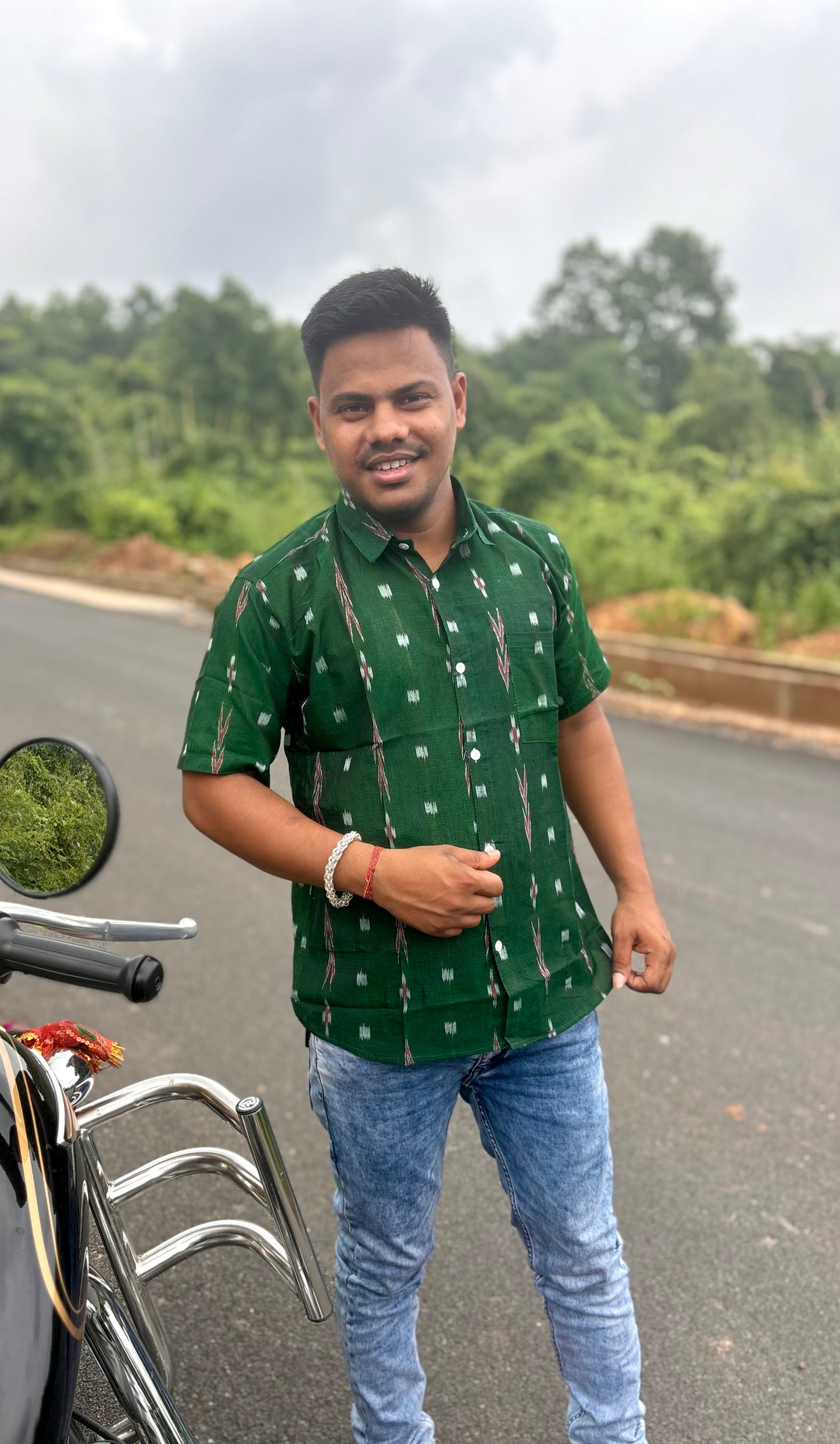 Green tira Ikat (Mens' Half Shirt)