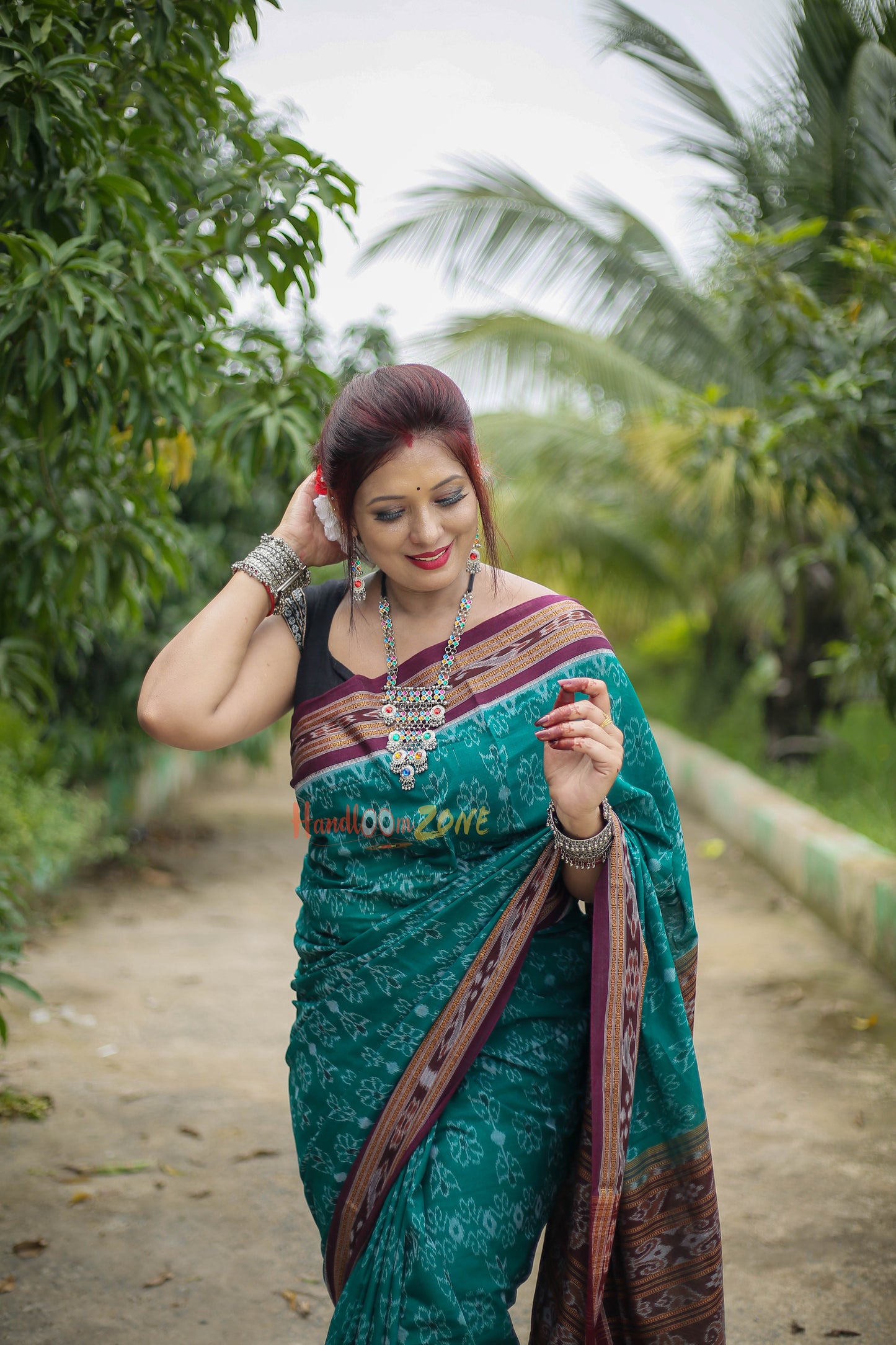 Body small flowers khandua cotton saree
