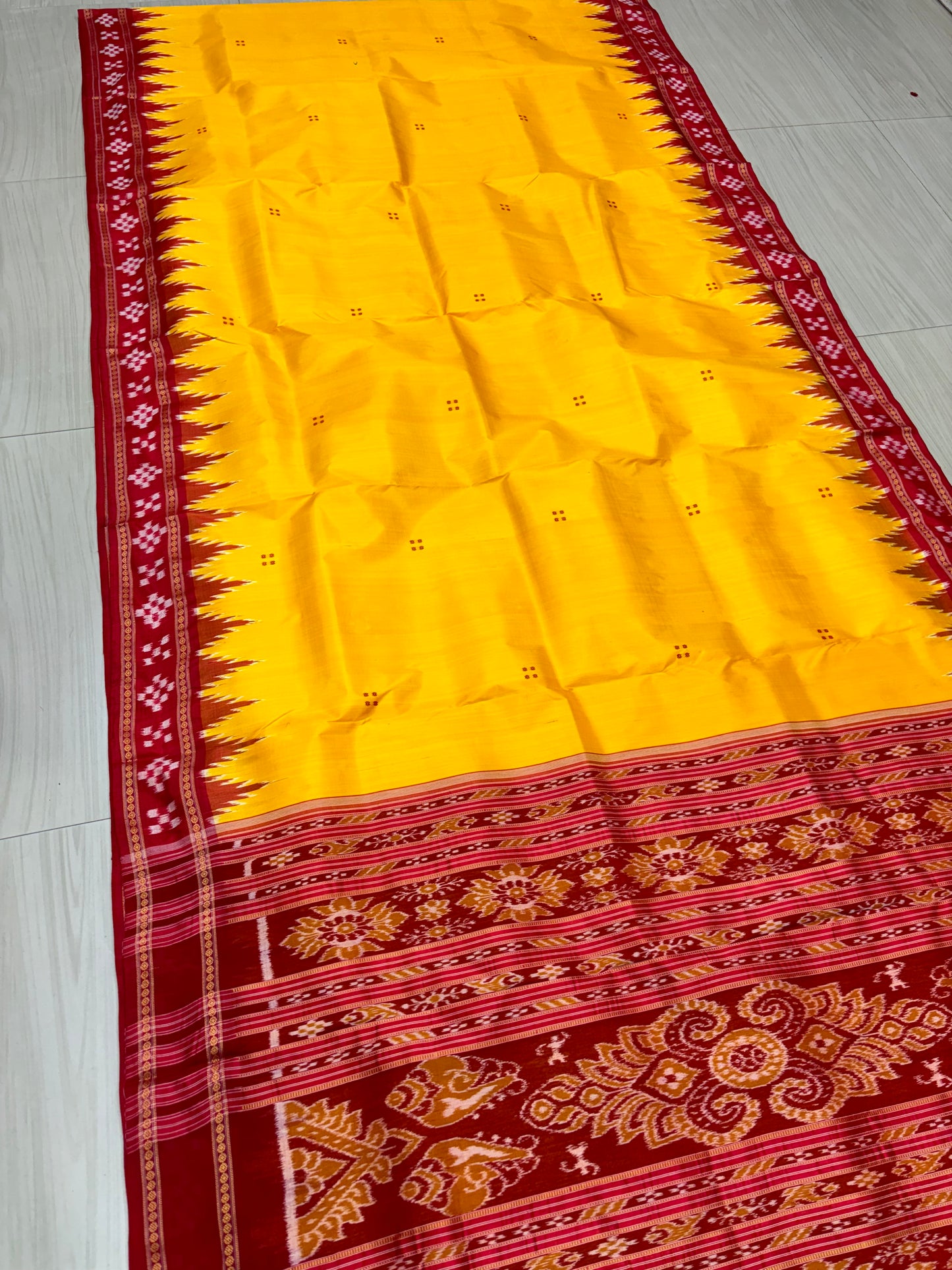 Border pasapali khandua silk saree