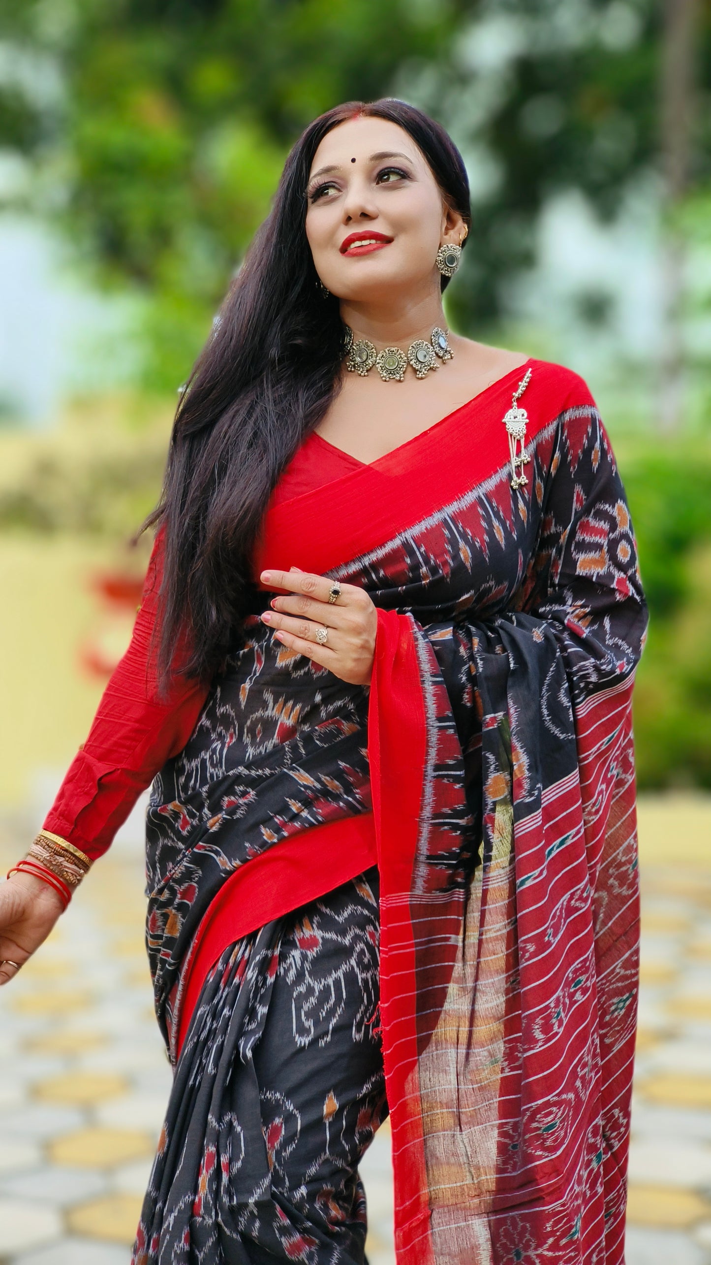 Black red khandua cotton saree