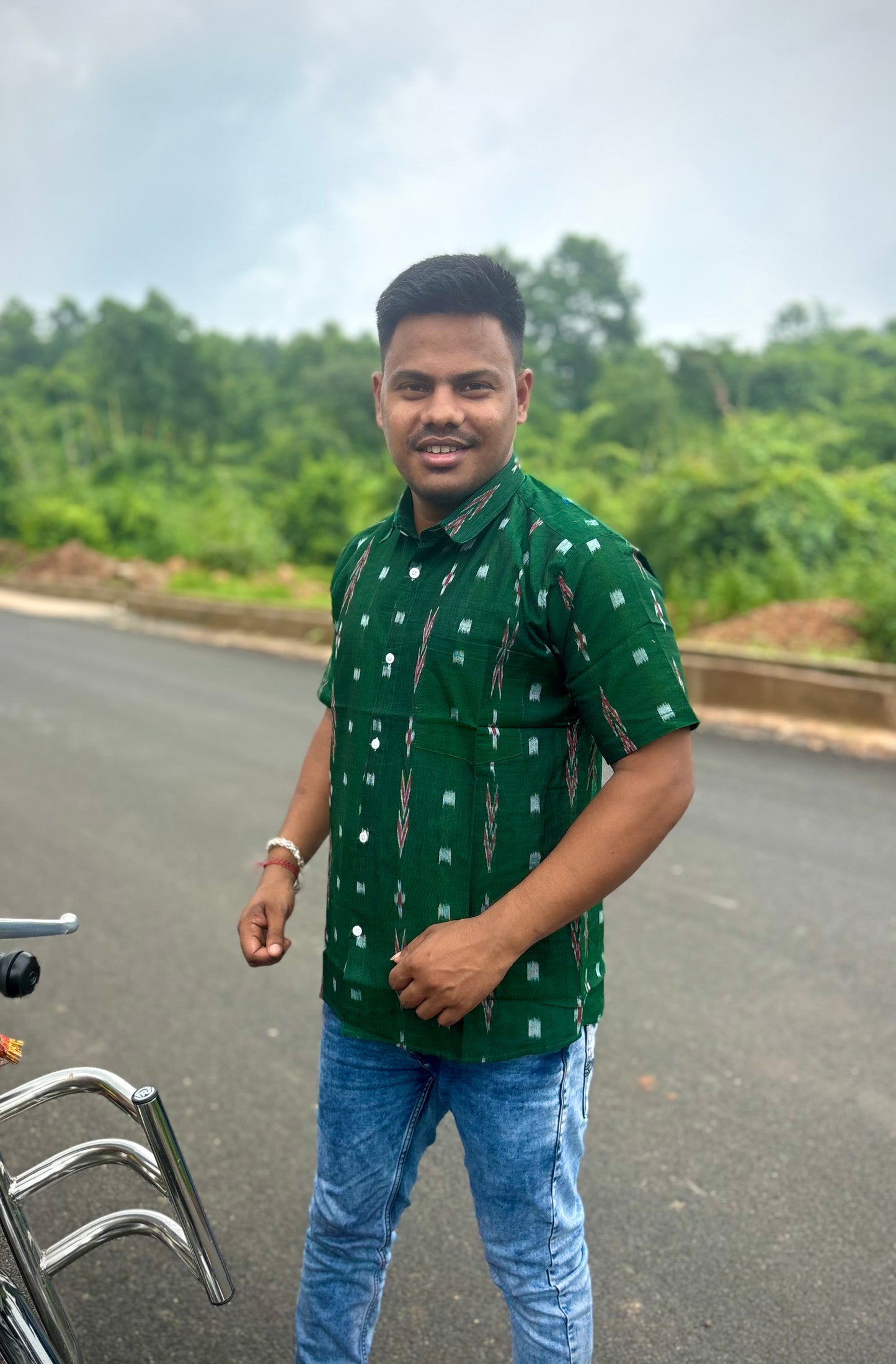 Green tira Ikat (Mens' Half Shirt)