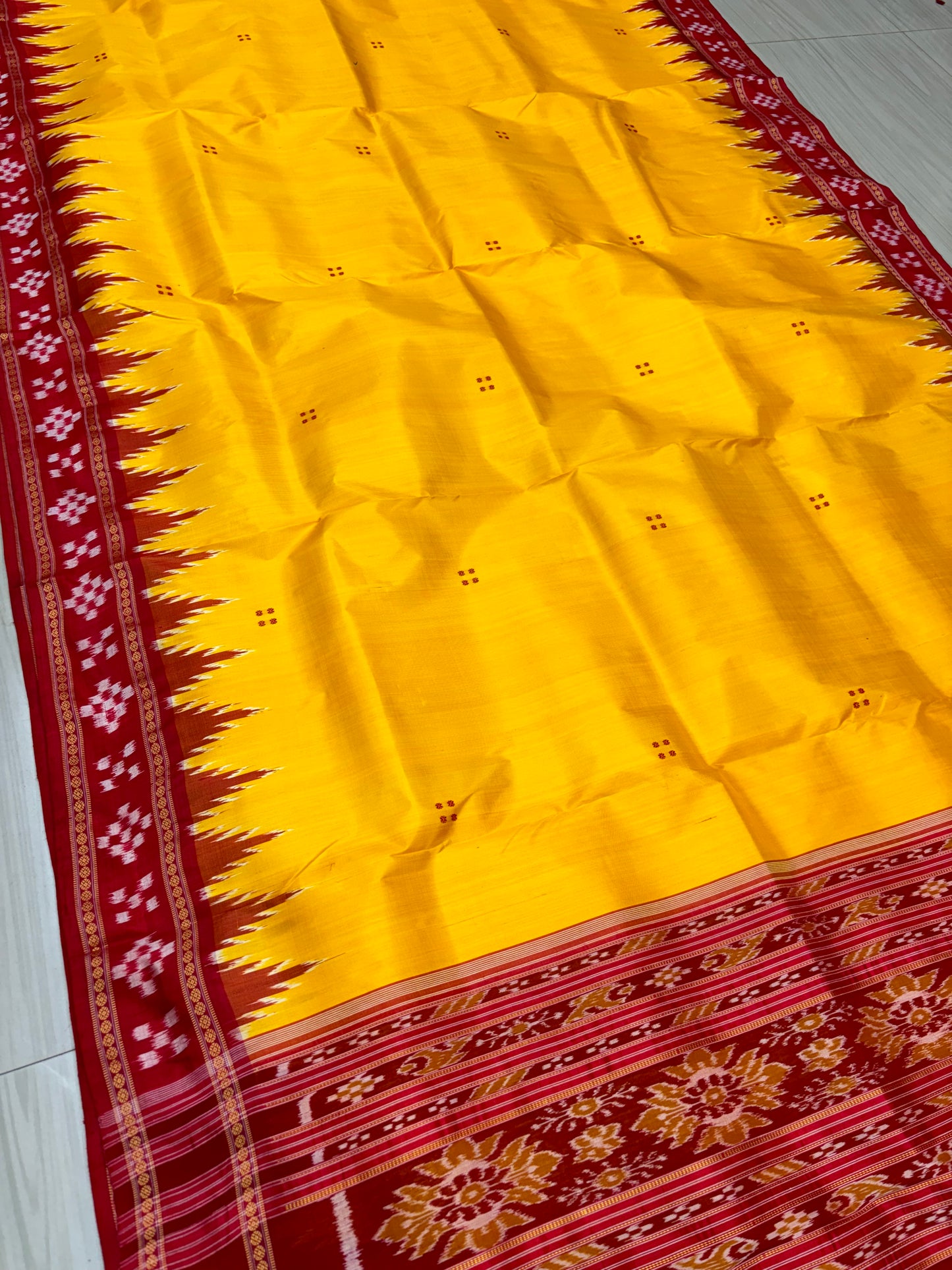 Border pasapali khandua silk saree