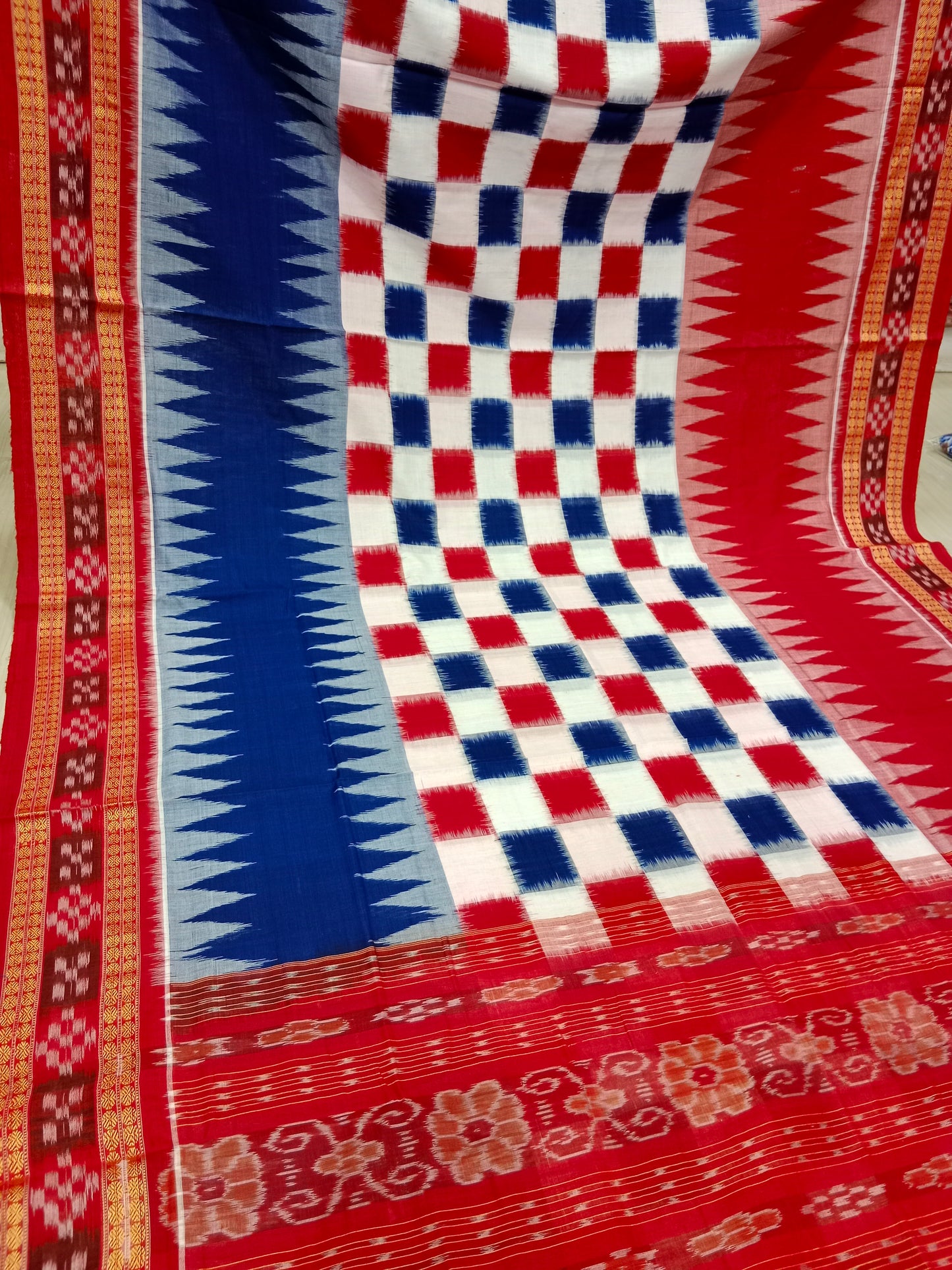 Blue red 3D Sambalpuri pasapali handloom cotton saree