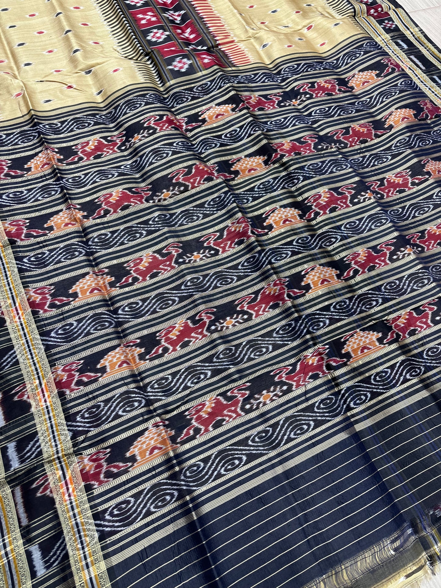 Exclusive border pasapali khandua silk saree