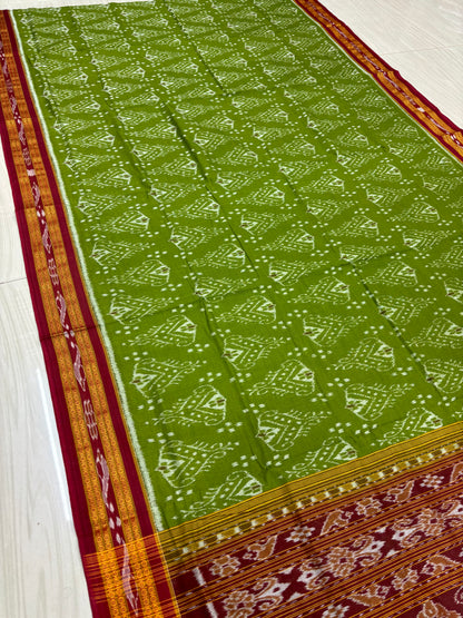 Exclusive Mehendi with meroon cotton saree