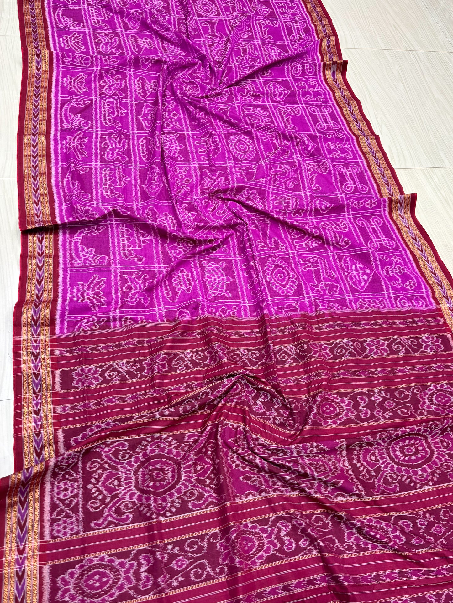 Exclusive Nabakothi khandua cotton saree