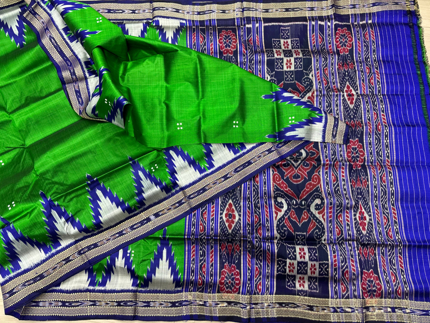Big temple border khandua silk sree