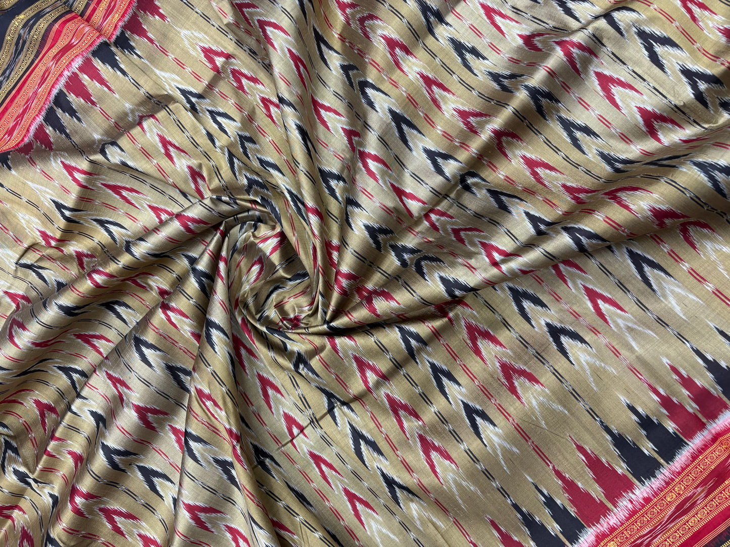 Double border tira anji khandua silk saree