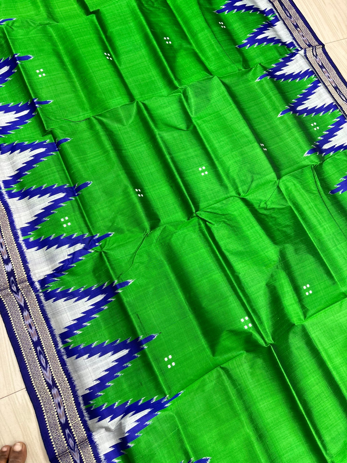 Big temple border khandua silk sree