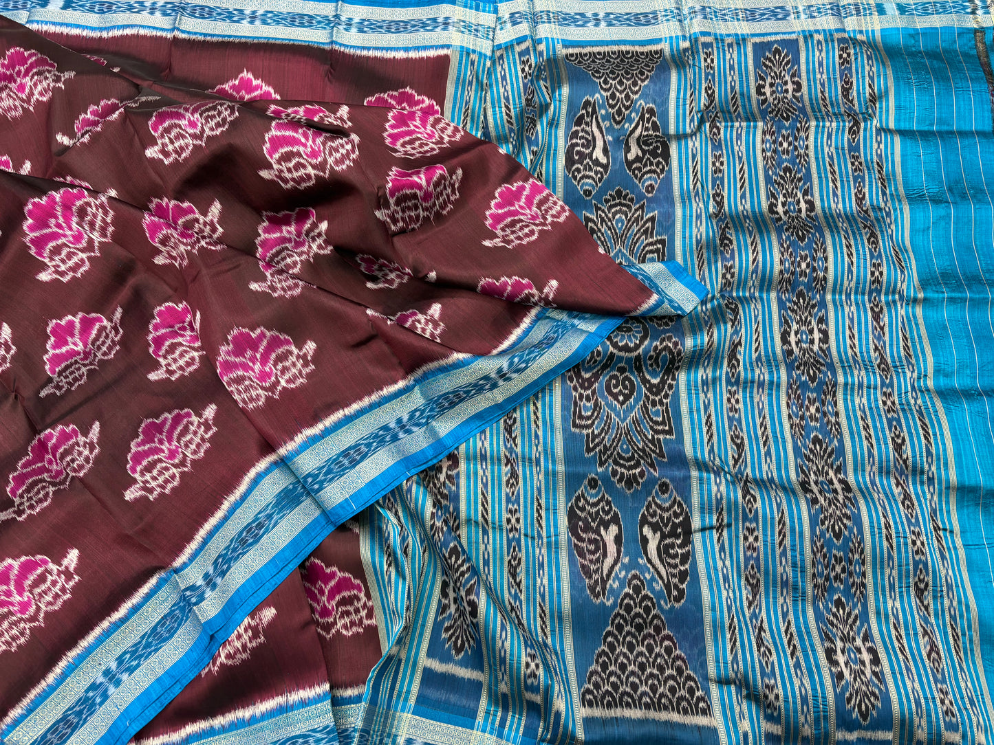 Exclusive body flowers khandua silk saree