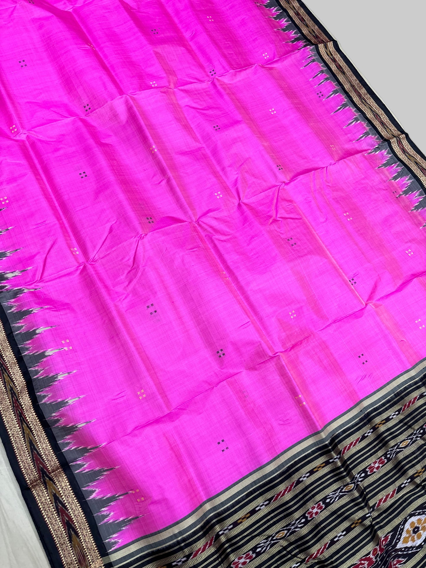 Khandua patta saree