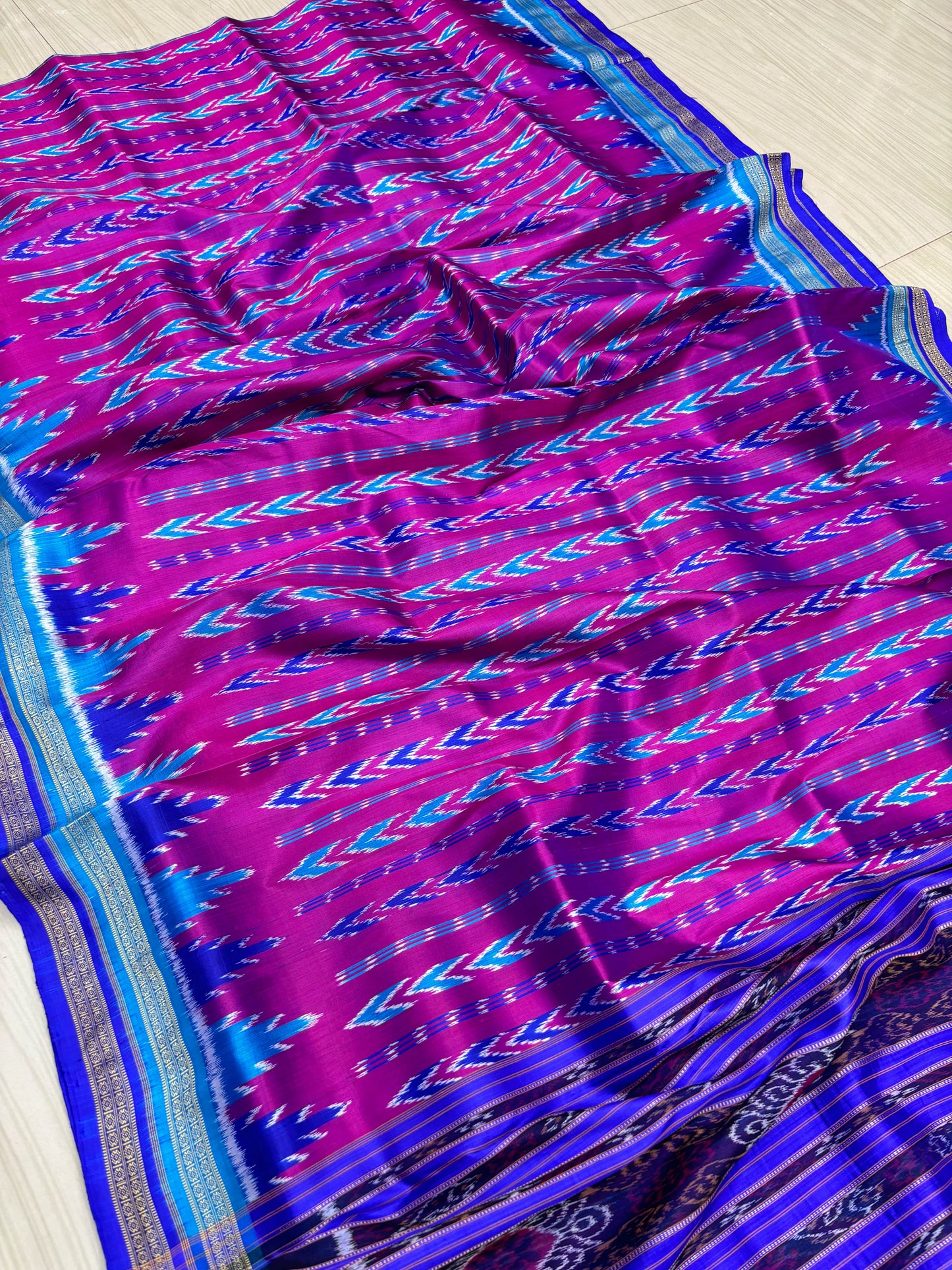 Exclusive multiple temple border khandua silk saree