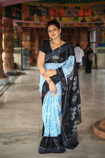 Body box with Scot border handloom cotton saree