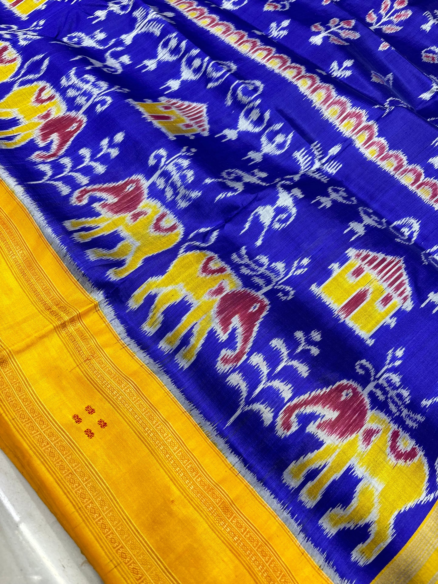 Exclusive elephant scot khandua silk saree
