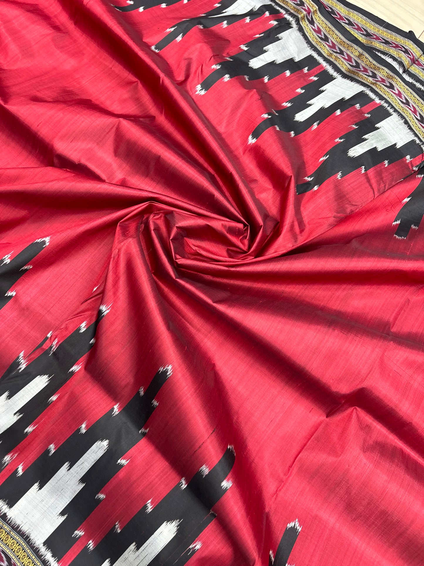 Big temple border khandua silk saree