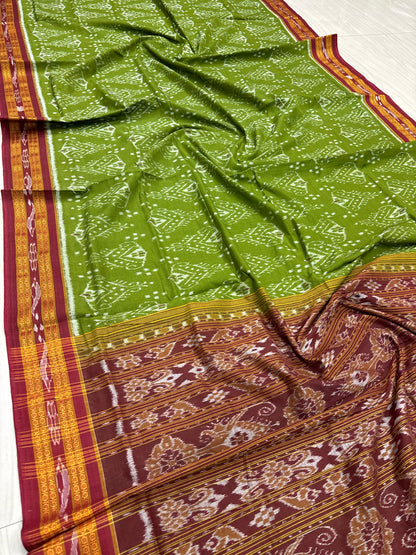 Exclusive Mehendi with meroon cotton saree