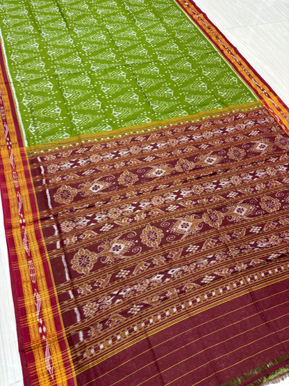 Exclusive Mehendi with meroon cotton saree