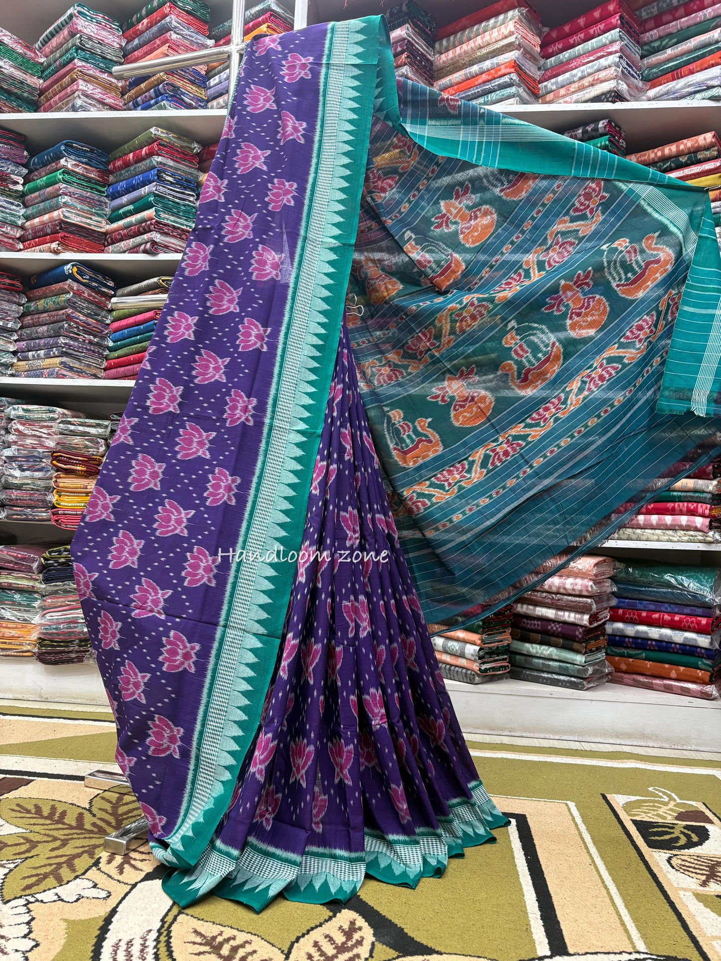 Exclusive body lotus with small temple cotton saree