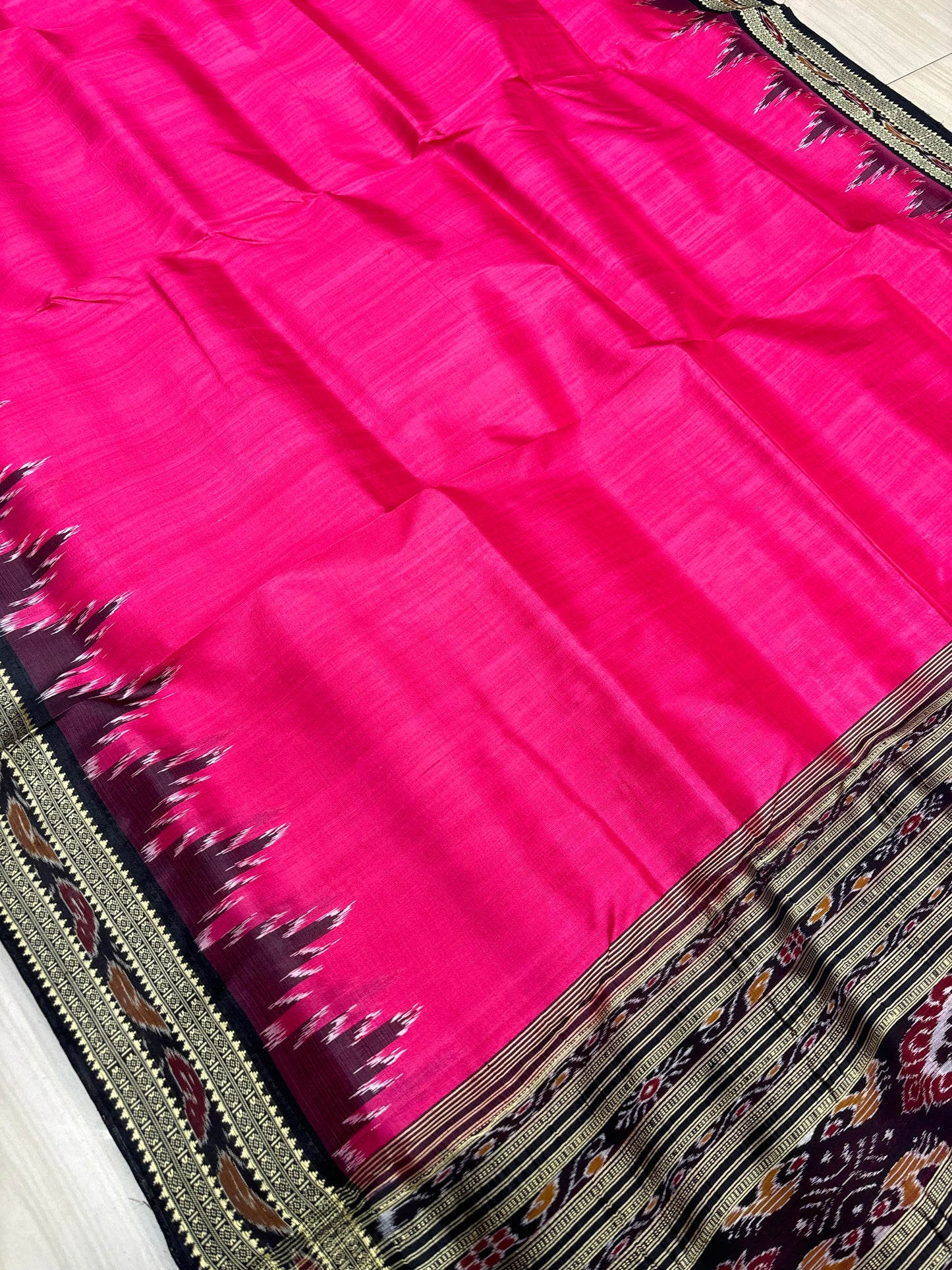 Khandua patta saree