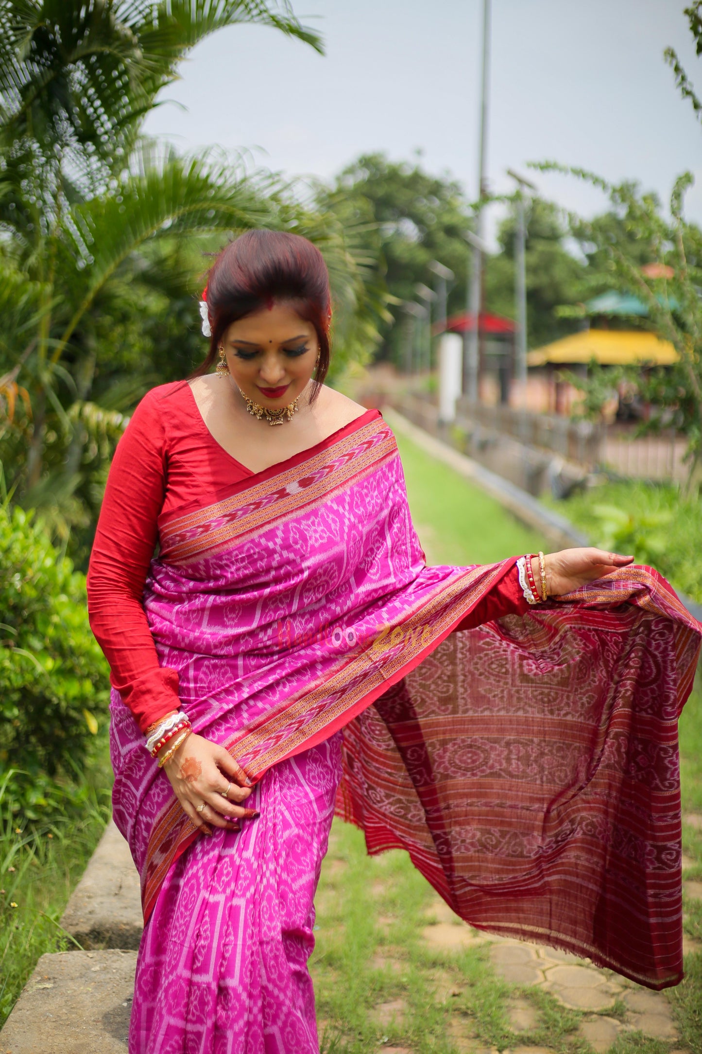 Pink with meroon khandua cotton saree