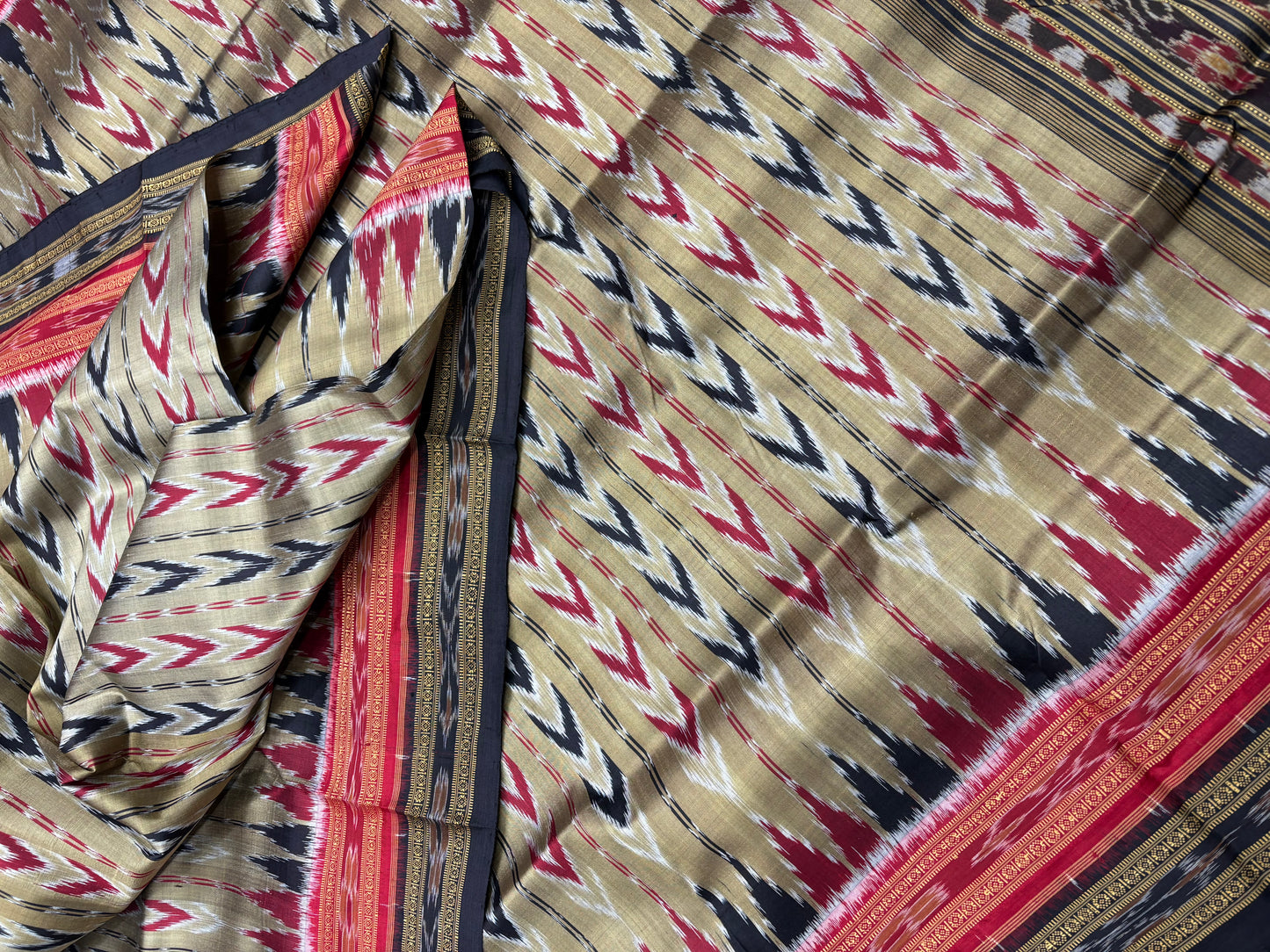 Double border tira anji khandua silk saree