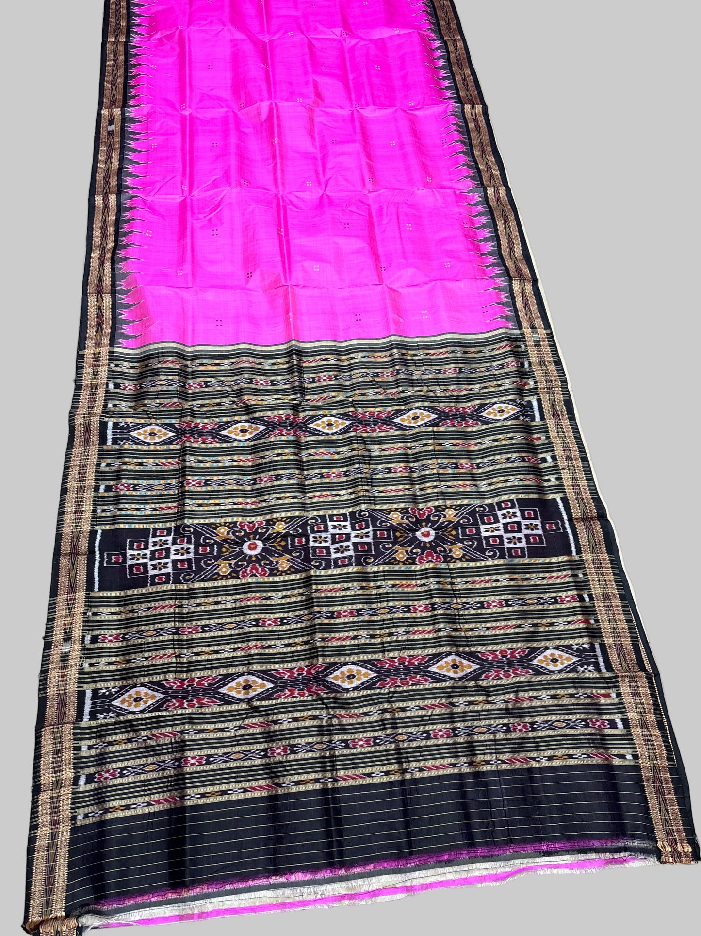 Khandua patta saree