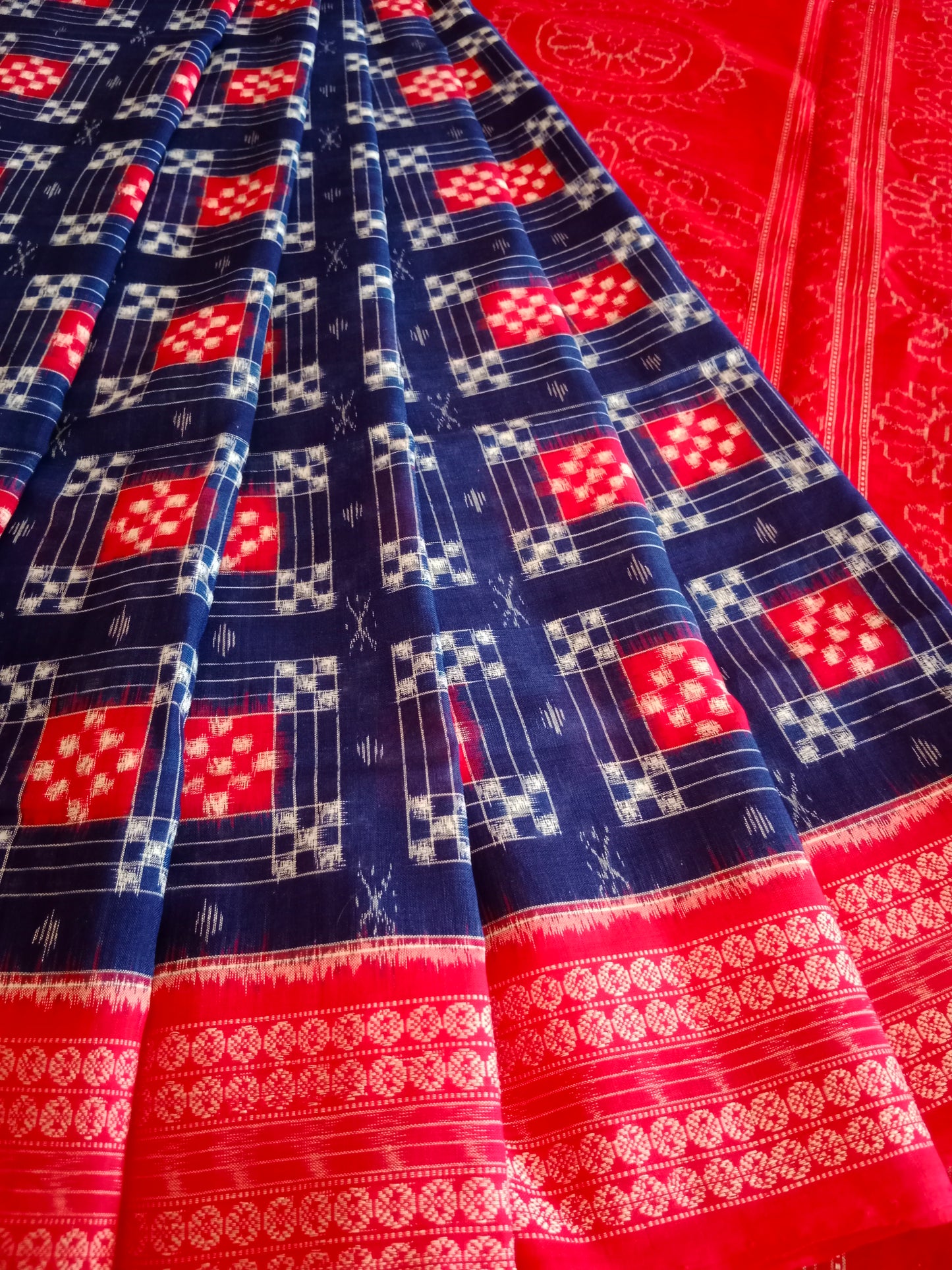BLUE RED KOTHI PASAPALI
