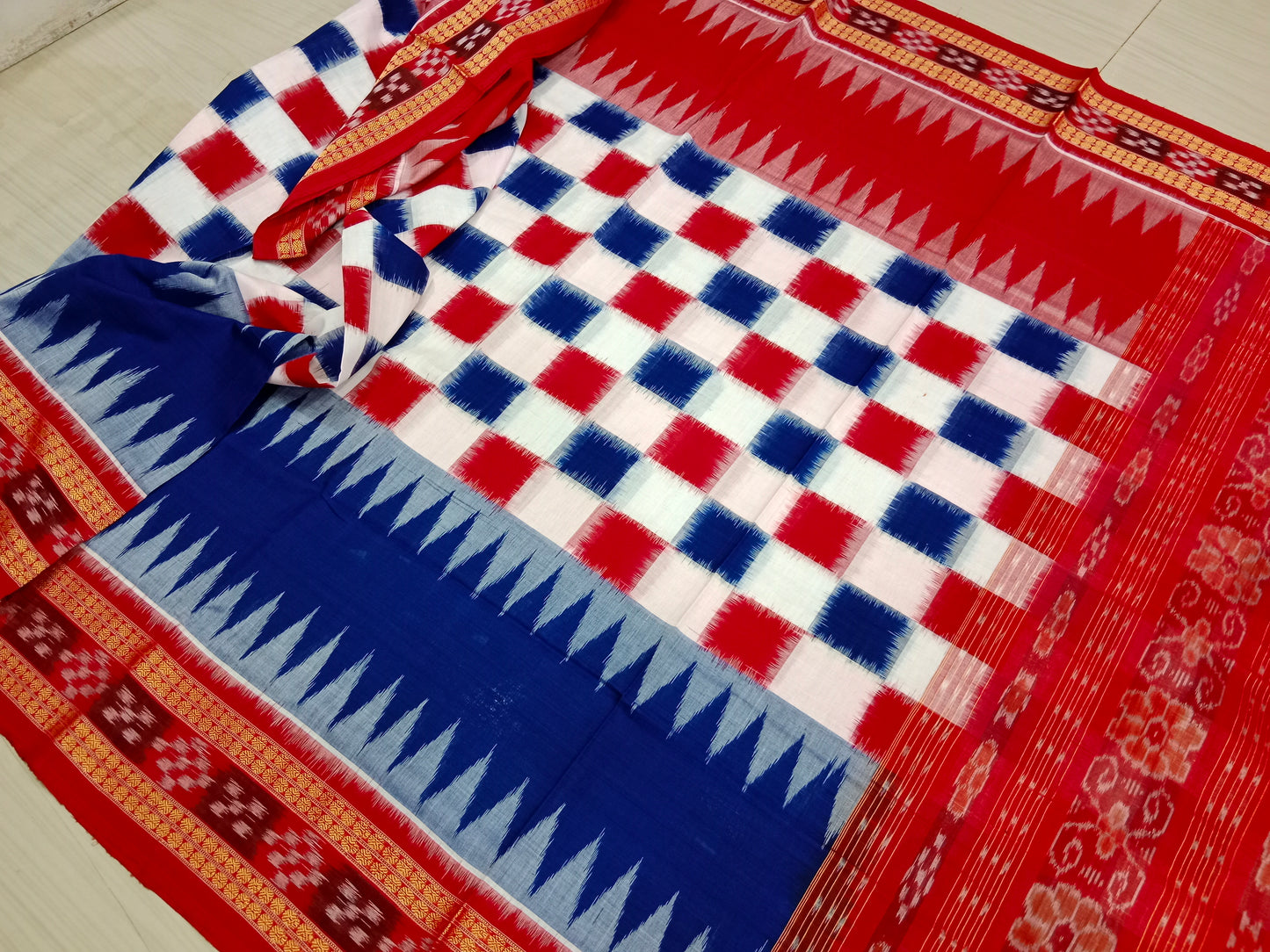 Blue red 3D Sambalpuri pasapali handloom cotton saree