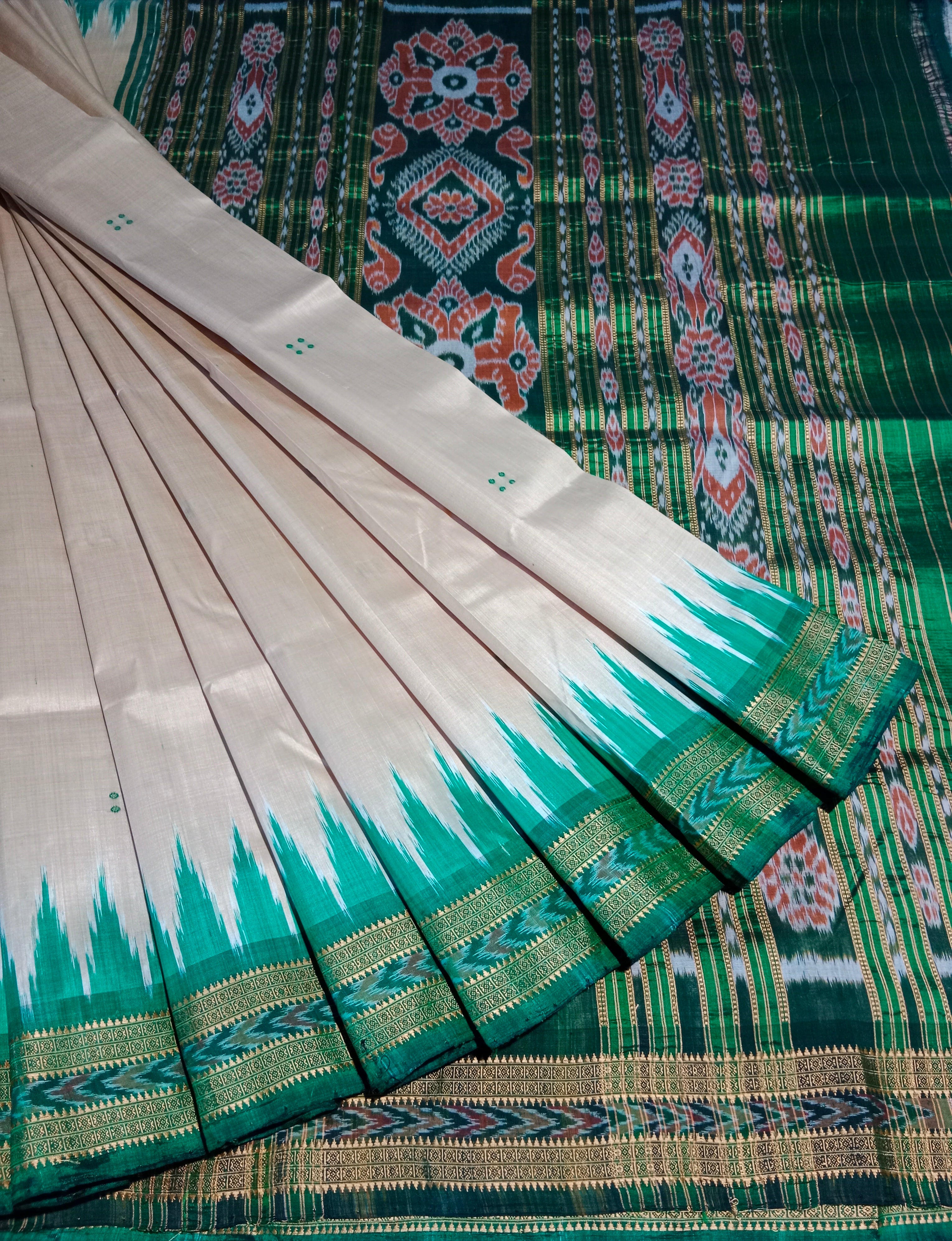 Pasapalli Border Khandua Silk Saree - Utkalika Odisha